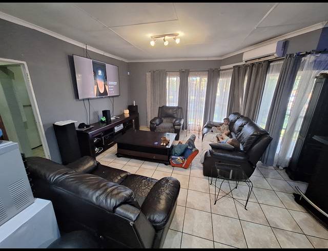 3 BEDROOM FREESTANDING FOR SALE IN VANDERBIJLPARK SE 1